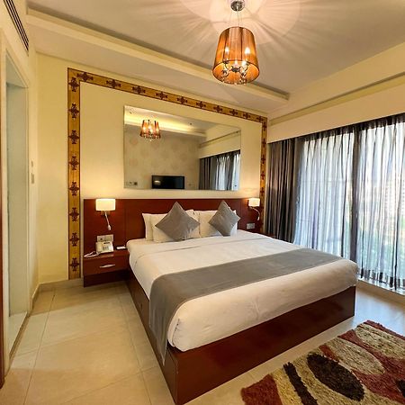 Coventina Lake Suites Dhaka Buitenkant foto