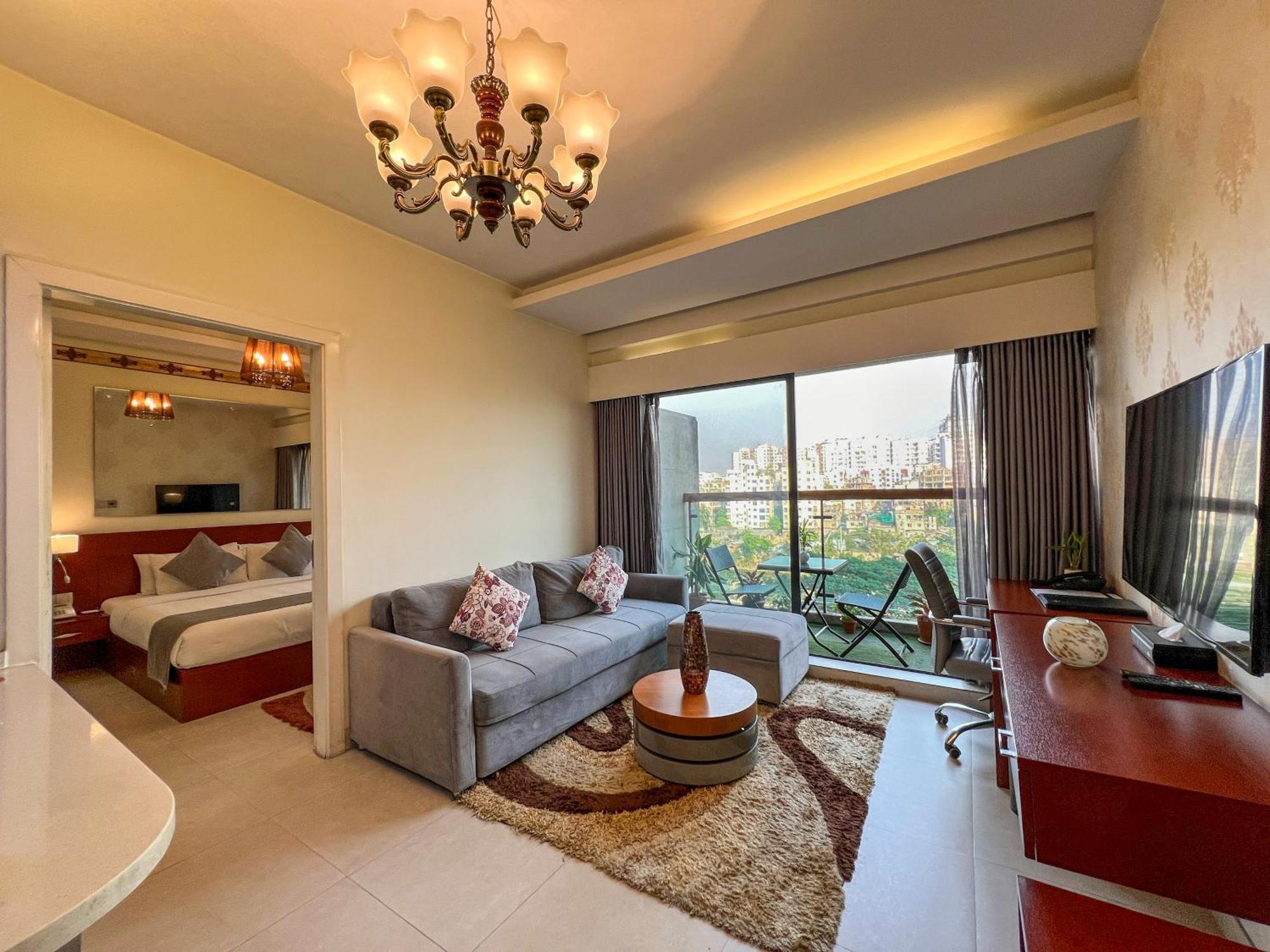 Coventina Lake Suites Dhaka Buitenkant foto