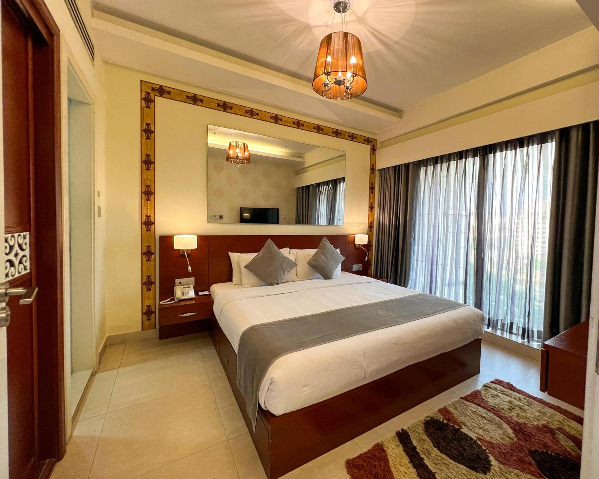 Coventina Lake Suites Dhaka Buitenkant foto