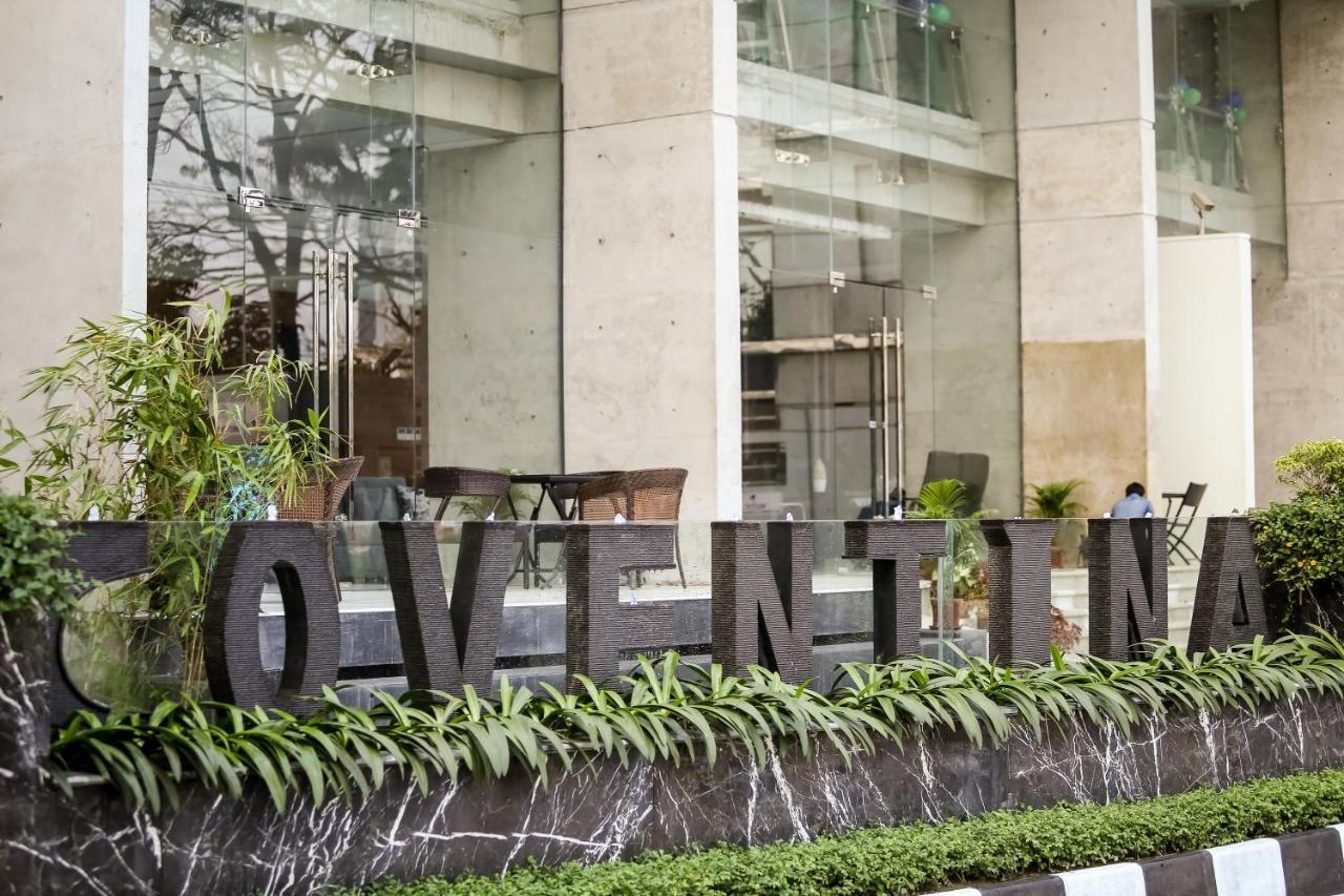 Coventina Lake Suites Dhaka Buitenkant foto
