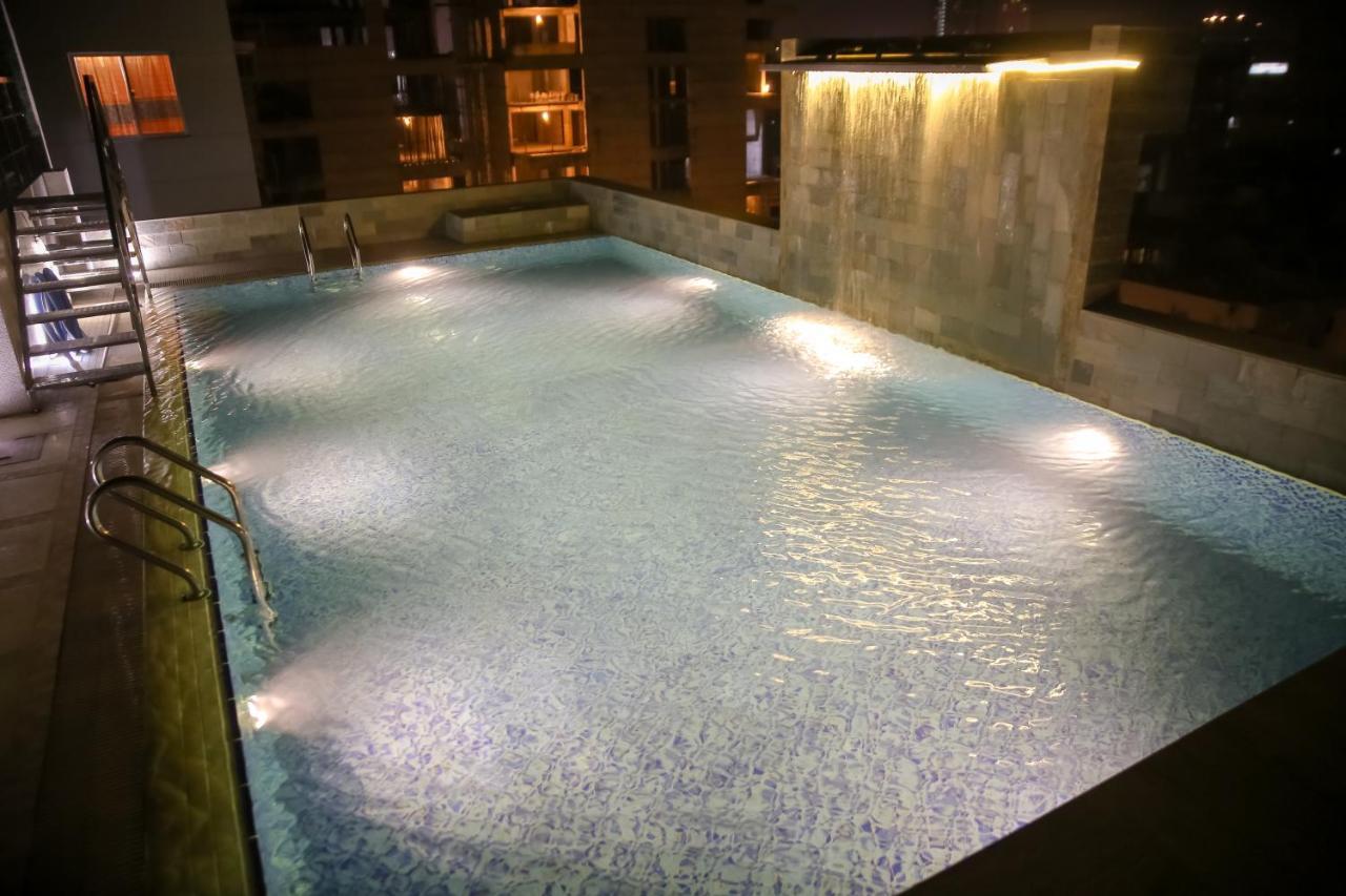 Coventina Lake Suites Dhaka Buitenkant foto