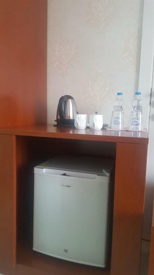 Coventina Lake Suites Dhaka Buitenkant foto