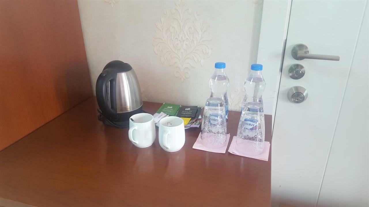 Coventina Lake Suites Dhaka Buitenkant foto