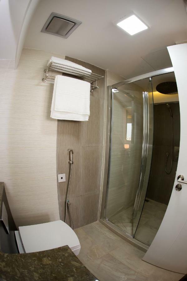 Coventina Lake Suites Dhaka Buitenkant foto